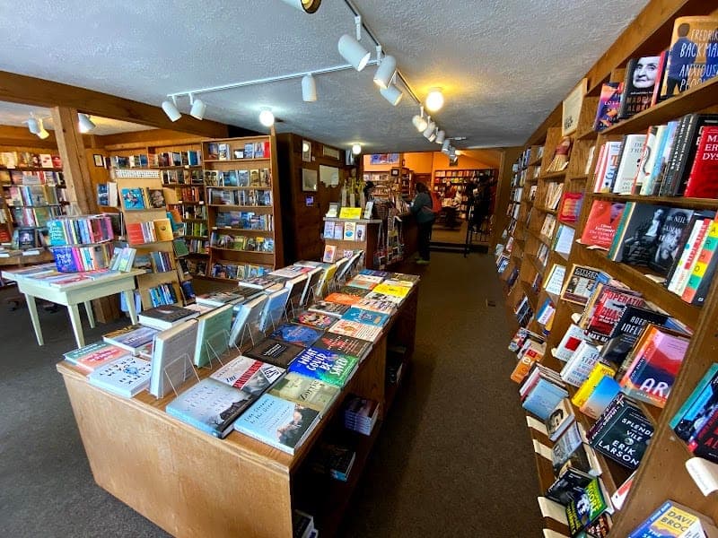 Cannon Beach Book Co