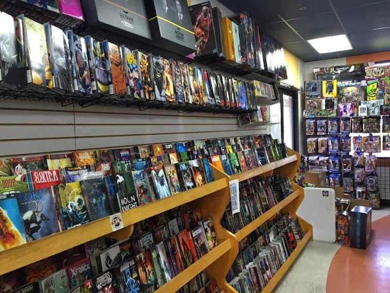Comic & Figure Addicts Presents Paper & Plastic Collectible Community