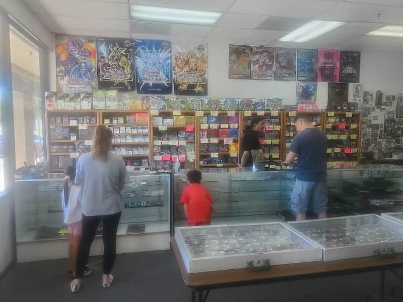 Cards & Comics