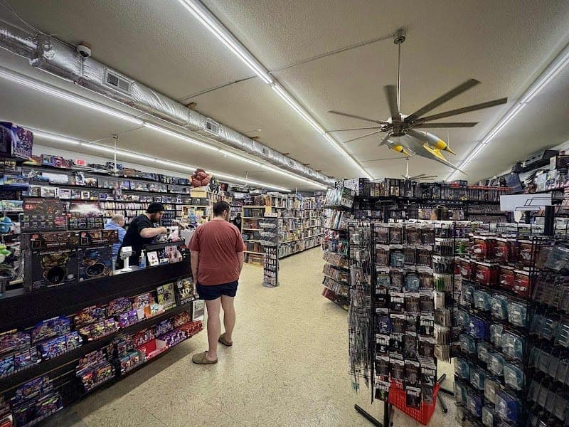 Dewayne's World - Comics & Games