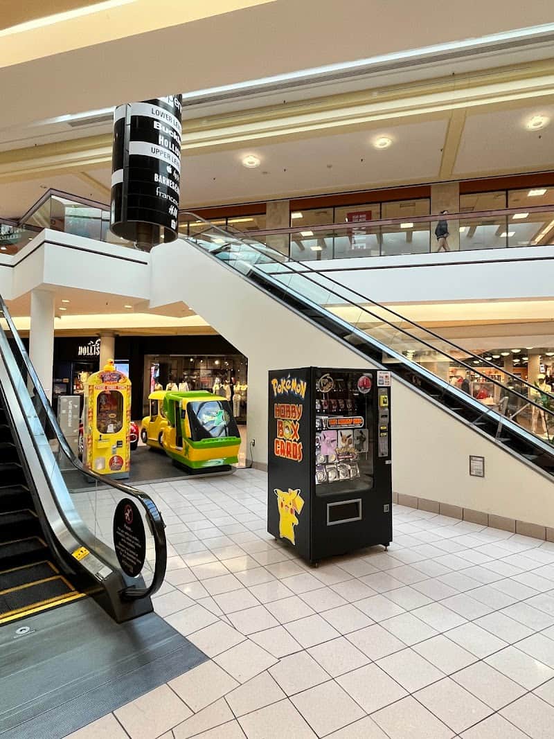 The Hobby Box, Pokémon and Sports Cards Vending Machine