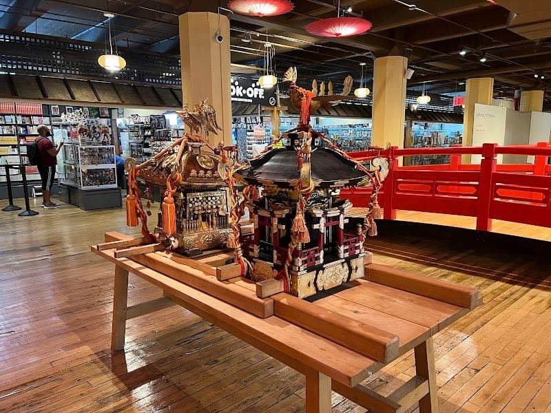 BOOKOFF Ani-Lab BROOKLYN