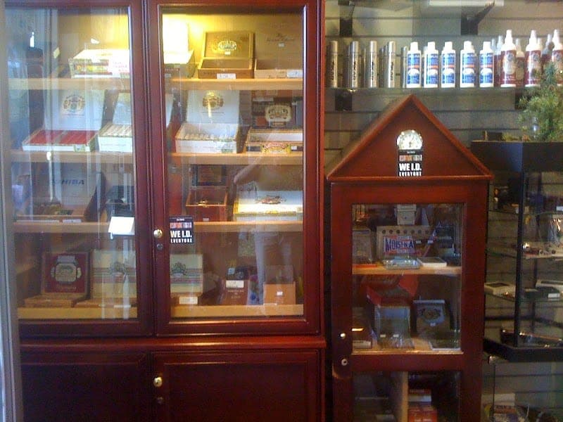 CAHOOTS CARDS GIFTS CIGARS