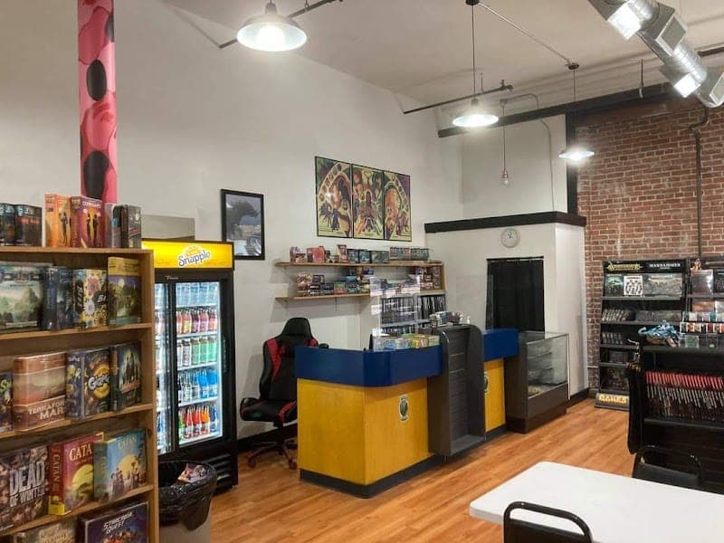 Shield Comics & Games