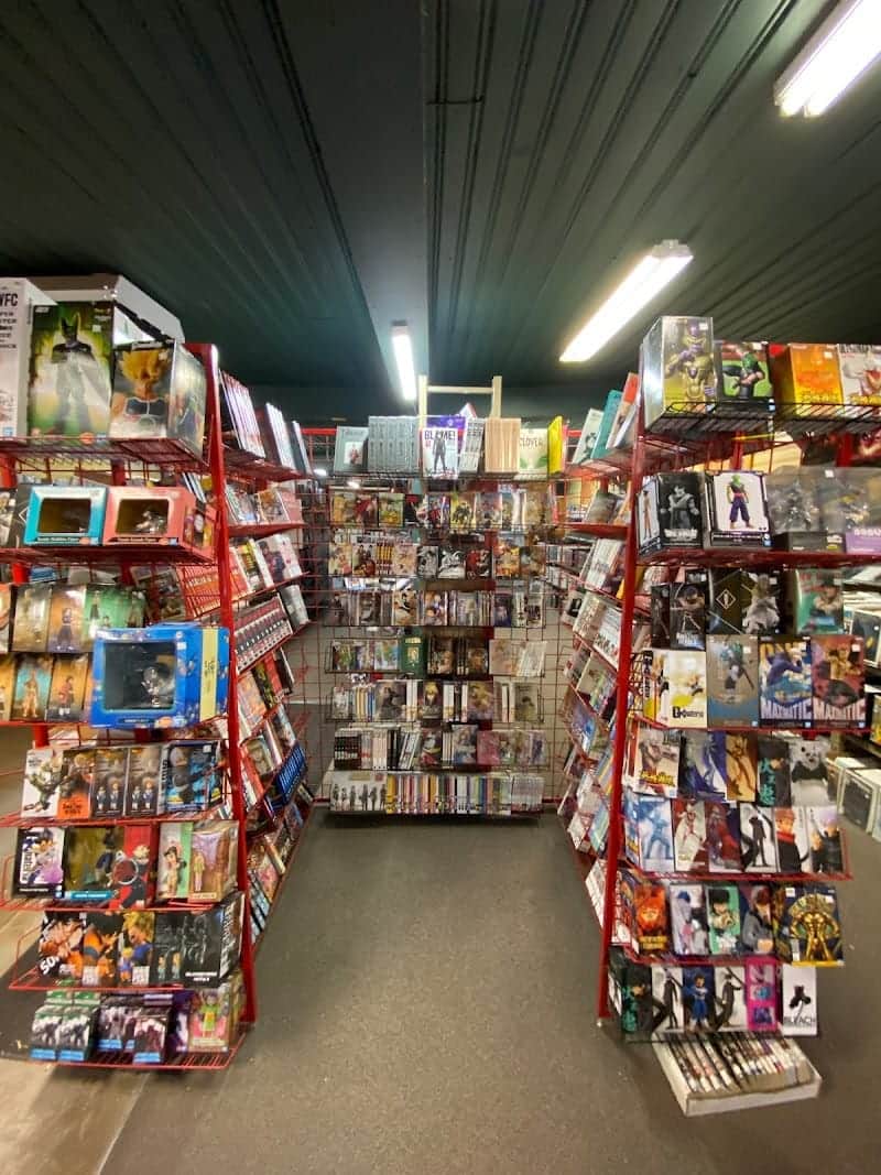 Super-Fly Comics & Games
