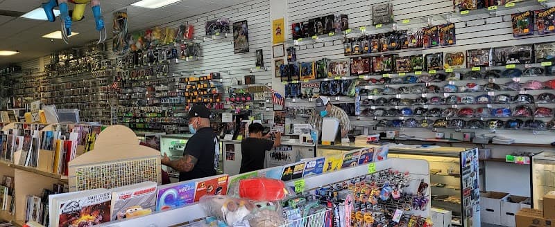 Amazing Comics & Cards