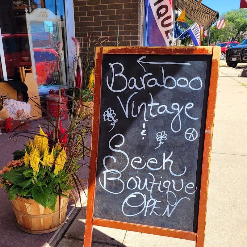 Baraboo Vintage & Seek Boutique