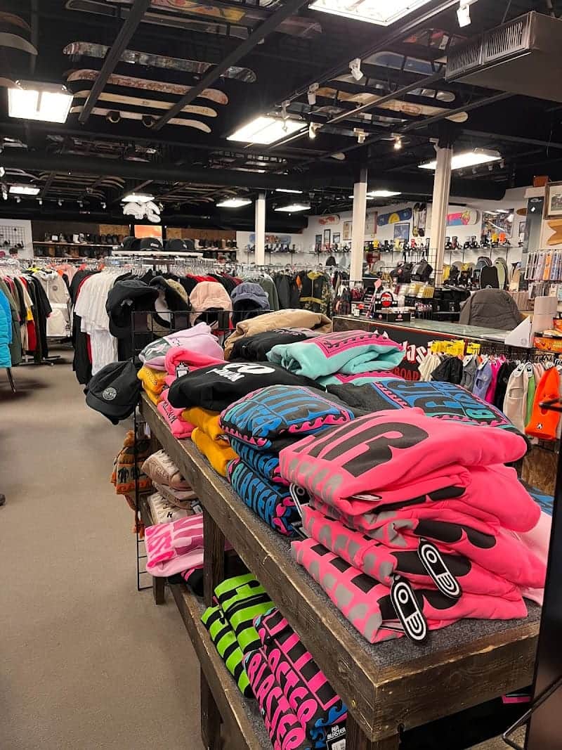 Invasion Board Shop