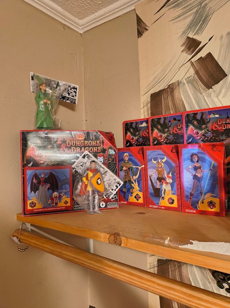 Must Love Toys & Comics