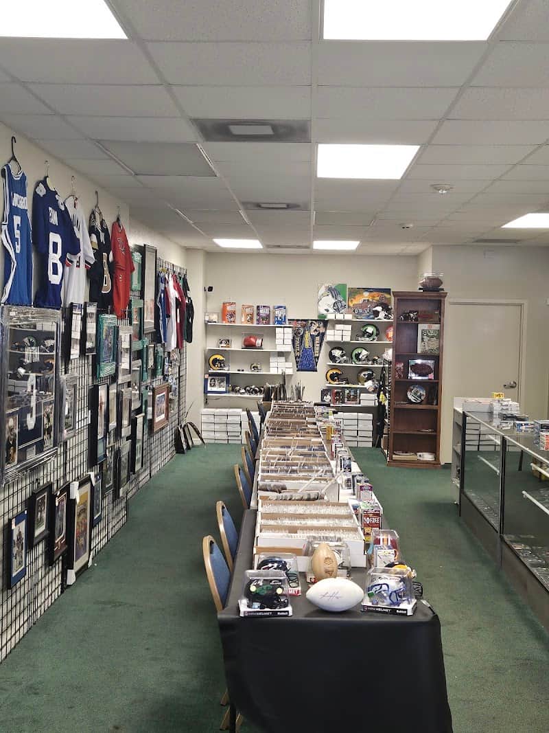 D's Cards & Memorabilia
