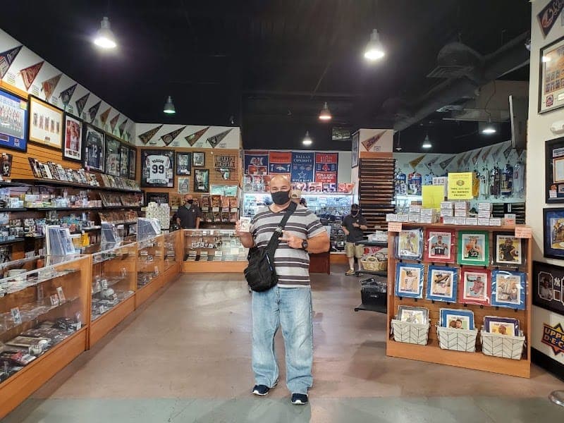 Ultimate Sports Cards And Memorabilia