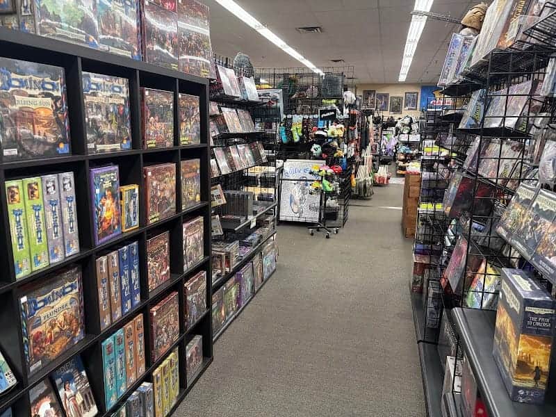 Madness Games & Comics